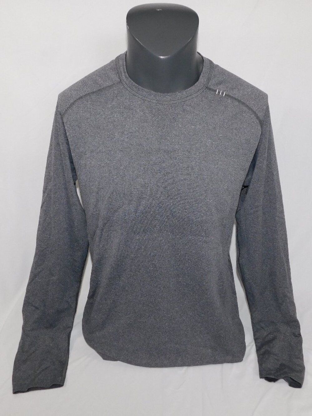 Lululemon Gray metal vent tech long sleeve shirt Mens L